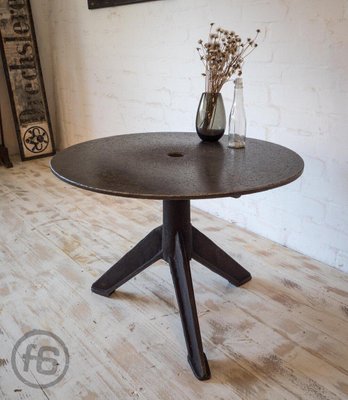 Large Industrial Round Coffee Table 1930s For At Pamono - 1930s Round Coffee Table Large Industrial Round Coffee Table 1930s For At Pamono - 1930s Round Coffee Table
