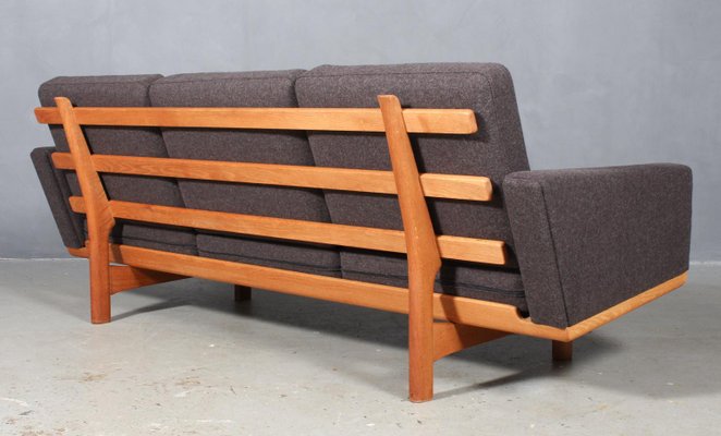3-Seat Sofa by Hans J. Wegner for Getama for sale at Pamono