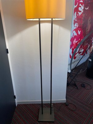 Black Metal Floor Lamp With White, Arstid Floor Lamp Shade Replacement