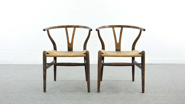 Mid Century Model Ch24 Wishbone Dining Chairs By Hans J Wegner For Carl Hansen Son Set Of 2 For Sale At Pamono