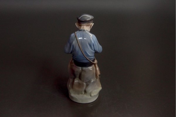 Vintage Nr. 905 Boy Curving a Stick Figurine from Royal Copenhagen