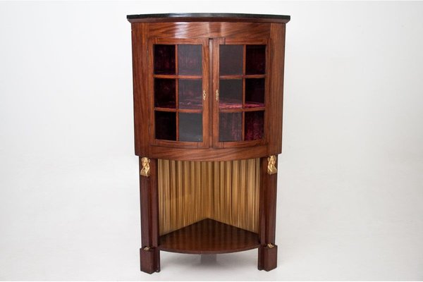Antique Corner Display Cabinet Bei Pamono Kaufen