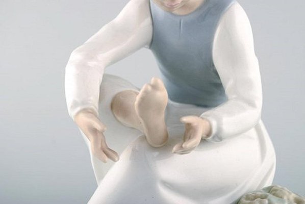 Porcelain Figurines of Children from Lladro & Nao, Spain Porcelain Figurines of Children from Lladro & Nao, Spain