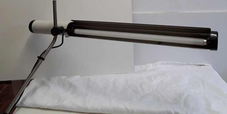 fluorescent table lamp