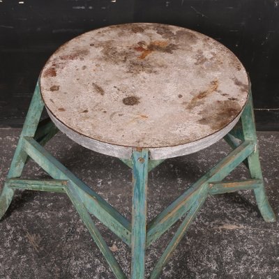 circular lamp table
