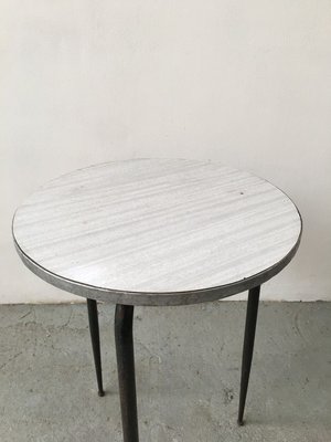 Mid Century Dining Table With Laminate, Round Dining Table Laminate Top