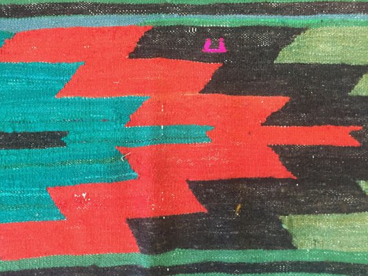 Turkischer Bunter Kilim Teppich In Blau Pink Grun Lila 1960er Bei Pamono Kaufen
