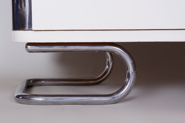 Vintage Bauhaus Schrank Aus Weissem Chrom Von Vichr And Spol 1930er Bei Pamono Kaufen