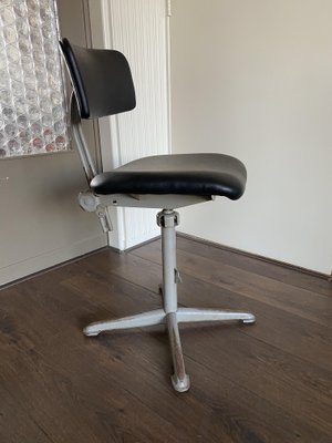 Ahrend chair price top