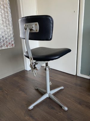 Chaise De Bureau D Architecte Ou De Dessin Vintage Industrielle Par Friso Kramer Pour Ahrend De Cirkel 1950s En Vente Sur Pamono