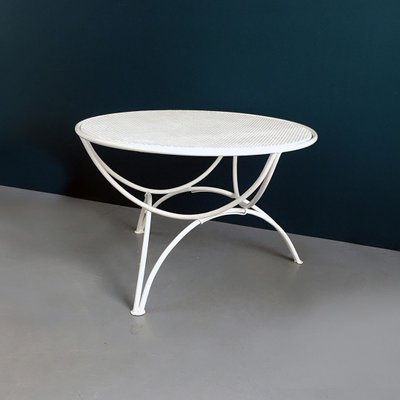Mid Century Italian White Metal Outdoor Table With Perforated Round Top 1950s For At Pamono Mid Century Italian White Metal Outdoor, Vintage Round Metal Patio Table