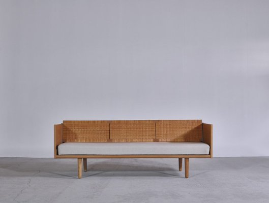 Danish Modern Ge7 Daybed In Oak And Rattan By Hans J Wegner For Getama 1960s For Sale At Pamono Danish Modern Ge7 Daybed In Oak And Rattan By Hans J Wegner For Getama 1960s For Sale At Pamono