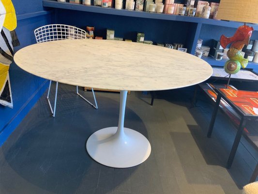 Tulip Marble Dining Table By Eero, Saarinen Round Dining Table