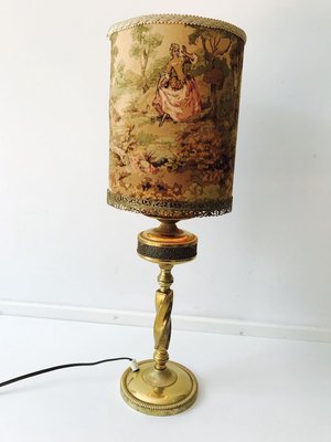 Victorian Style Brass Table Lamp With, Victorian Lamp Shades For Table Lamps