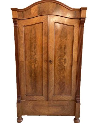 Armoire Antique En Bois Massif Avec 3 Etageres En Vente Sur Pamono