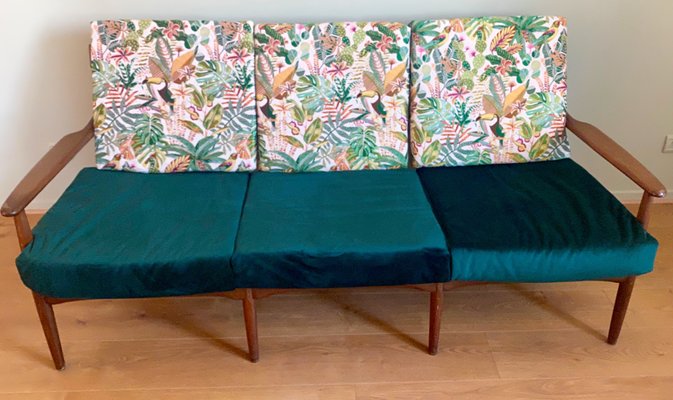 sofa escandinavo de teca anos 60