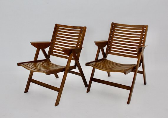 Folding on sale tv chair
