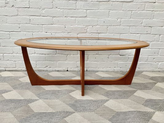Vintage Oval Glass Coffee Table Bei Pamono Kaufen