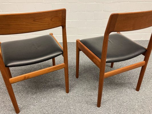 Teak Leather Dining Chairs By Johannes Norgaard For Norgaards Mobelfabrik 1960s Set Of 2 Bei Pamono Kaufen