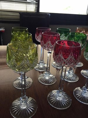 https://cdn20.pamono.com/p/g/7/7/773601_w1rfka292s/crystal-wine-glassware-from-baccarat-1950s-set-of-12-4.jpg