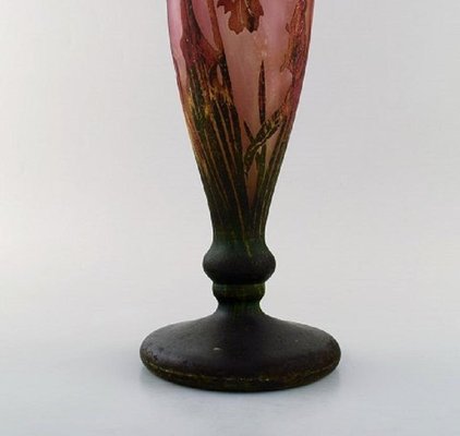 Grand Vase Art Déco émaillé Signé Tavo Lin ? - Vert Et Rose Motifs Floraux