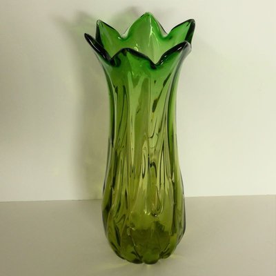 Vaso grande in vetro di Murano verde, Italia, anni '50 in vendita su Pamono