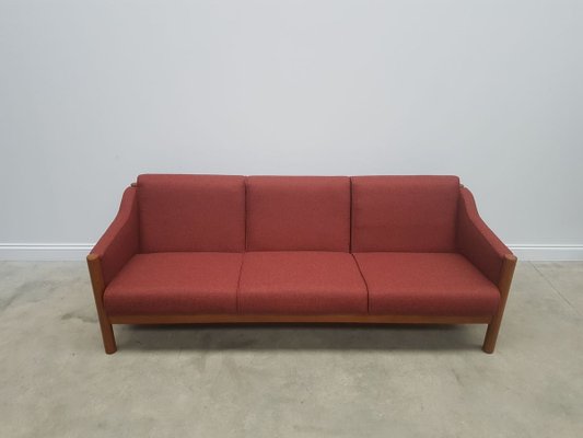 Danisches Mid Century Drei Sitzer Sofa Mit Burgunderfarbener Wolle 1960er Bei Pamono Kaufen