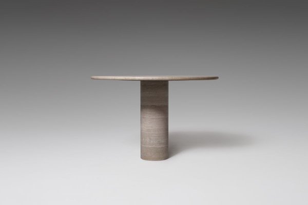 Mesa De Comedor Redonda De Travertino Con Base Cilindrica En Venta En Pamono