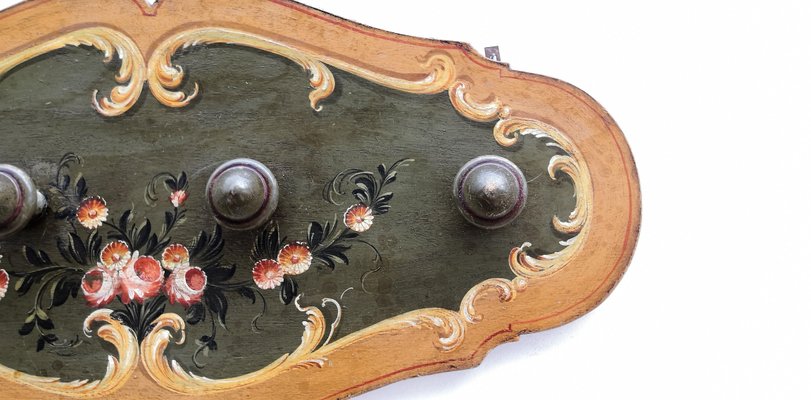 Perchero italiano vintage pintado a mano de madera en venta en Pamono