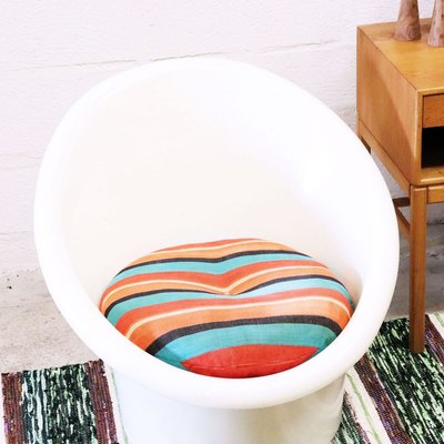 Ikea plastic 2024 lounge chair