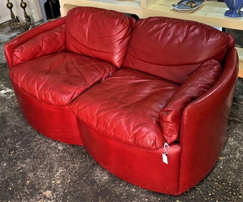 Red leatherette sofa outlet