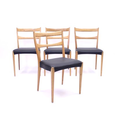 Scandinavian Oak Dining Chairs With, Wooden Dining Room Chairs With Leather Seats