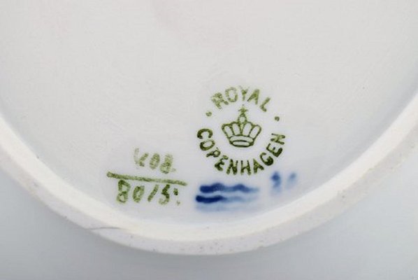 royal blue dishes