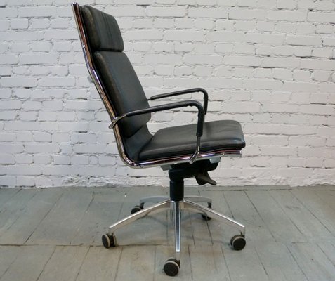 Model 10 2003 German Desk Chair