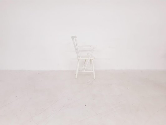 White spindle armchair hot sale