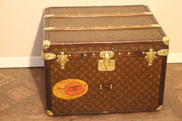 louis vuitton small trunk