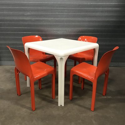 Orange Selene Dining Chairs by Vico Magistretti for Artemide