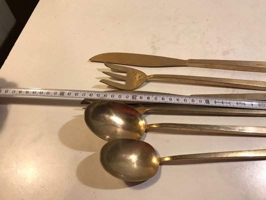34 34