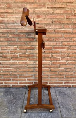 Contemporary valet stand hotsell