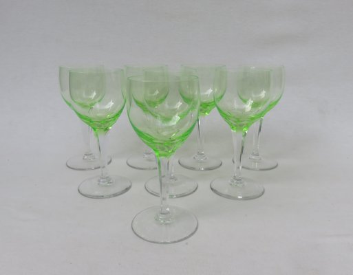 https://cdn20.pamono.com/p/g/8/2/828726_hzrah97ocw/hand-blown-art-nouveau-uranium-glass-wine-glasses-set-of-8-1.jpg