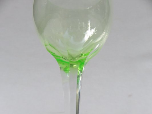 https://cdn20.pamono.com/p/g/8/2/828726_ocfd6x4ell/hand-blown-art-nouveau-uranium-glass-wine-glasses-set-of-8-9.jpg