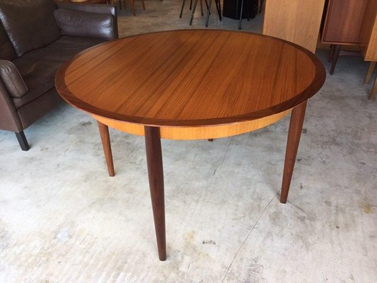 Round German Teak Walnut Dining Table, Walnut Round Dining Table For 6