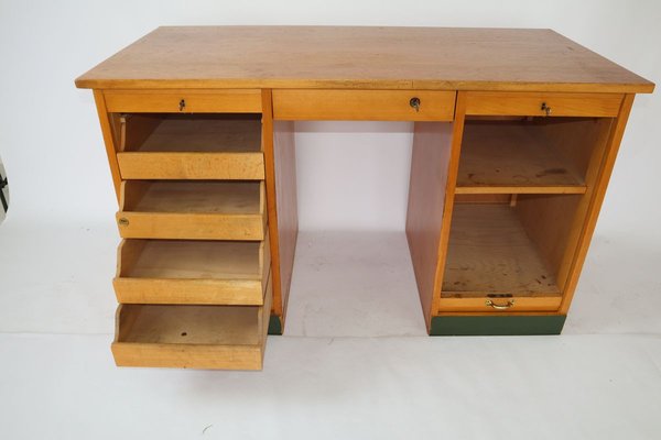 roller desk