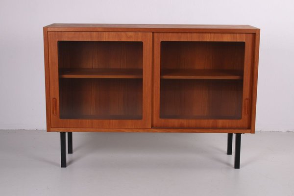 Danish Modern Display Cabinet With Black Metal Legs By Poul Hundevad For At Pamono Black Metal Legs By Poul Hundevad, Modern Display Cabinet