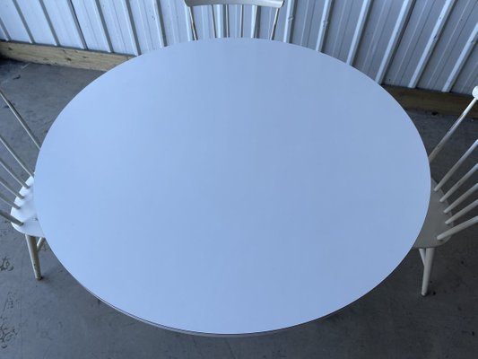 Large Round Vintage Pedestal Dining, Large Round Pedestal Dining Table