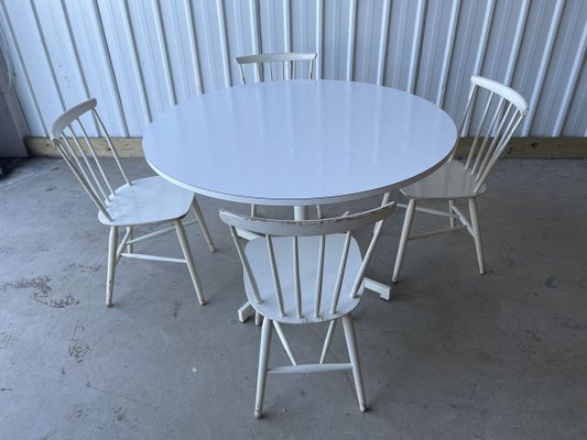 Large Round Vintage Pedestal Dining, Round Pedestal Table And Chairs Set