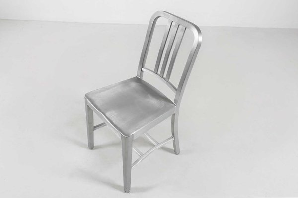 Chaise emeco deals
