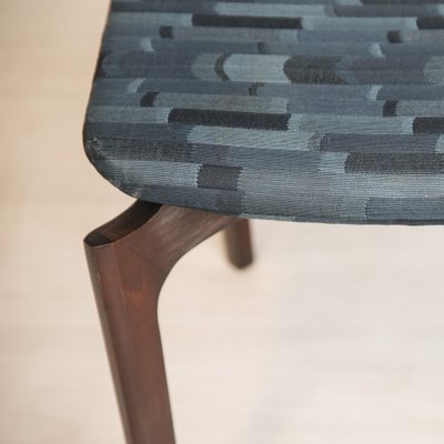 cushioned dining chairs
