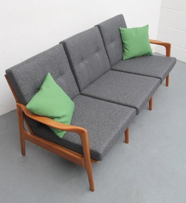 pistol Efterår vores Cherry Wood Sofa with Green Cushions, 1960s for sale at Pamono