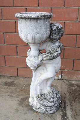 Statue da giardino neoclassiche in pietra con vasi, anni '30, set di 2 in  vendita su Pamono